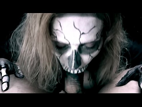 ❤️ Demon famke sûgje hoanne mei har swarte mûle en slikken cum. Russyske porno by porno fy.sexvideosex.top