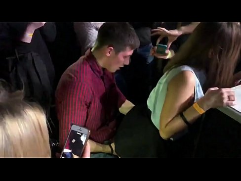 ❤️ Echte seks yn in Russyske nachtclub. 18-jierrich Russysk famke yn 'e anus en fagina neukt yn in nachtclub Russyske porno by porno fy.sexvideosex.top